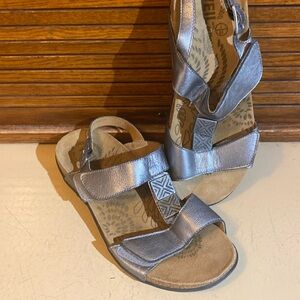 DR ANDREW WEIL SONORA LEATHER SANDAL size 7